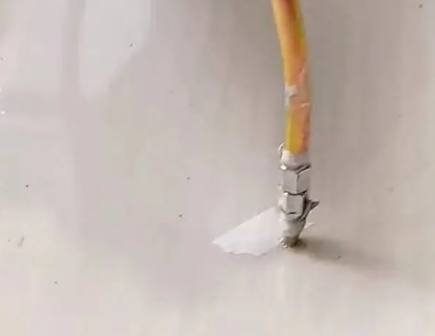 枝江瓷砖空鼓维修公司专业解答在瓷砖铺贴过程中，如果使用的砂料过粗（如全部使用了粗砂），可能会导致以下问题